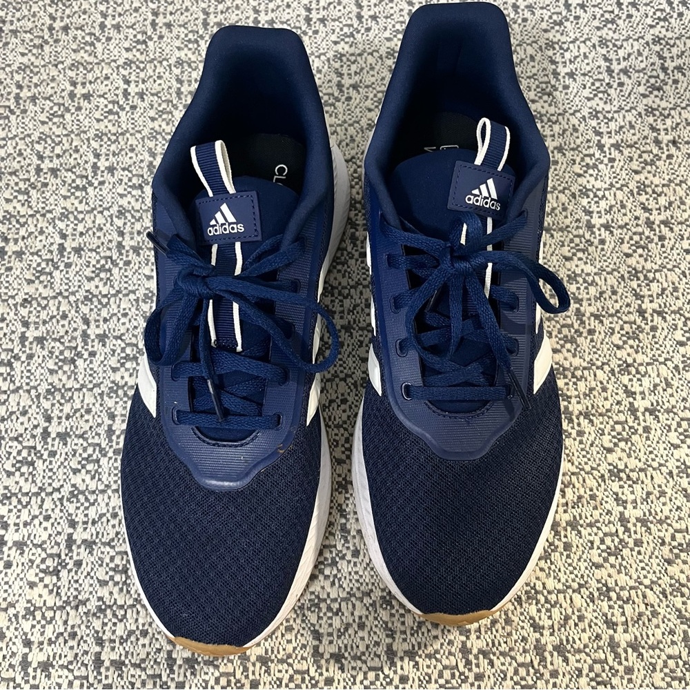 Men’s Adidas tennis shoes - Picture 2 of 6